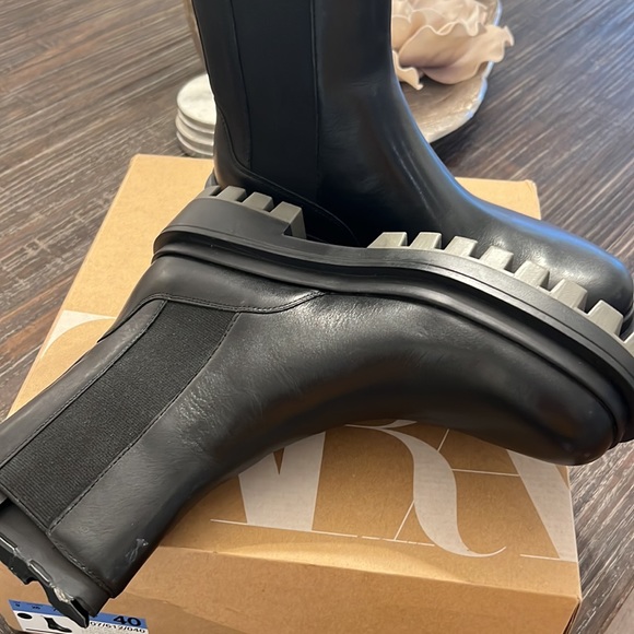 Zara Boots - Picture 3 of 4